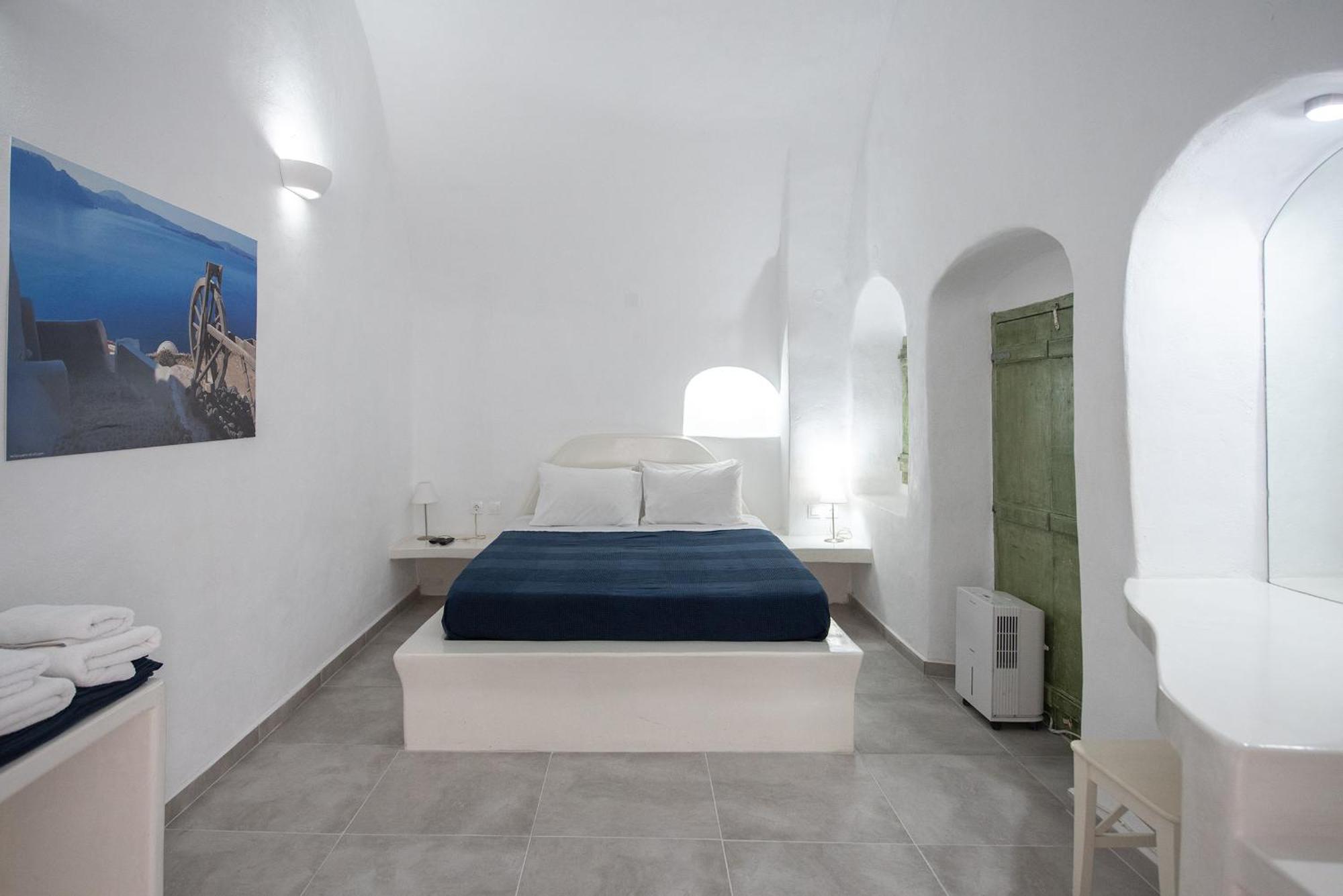 Corrado Caldera Apartments Fira  Bagian luar foto