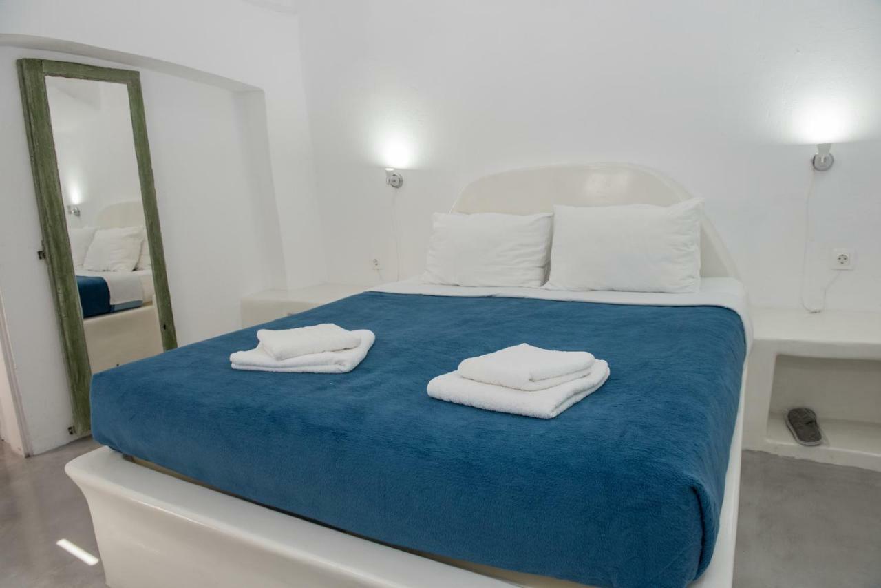 Corrado Caldera Apartments Fira  Bagian luar foto